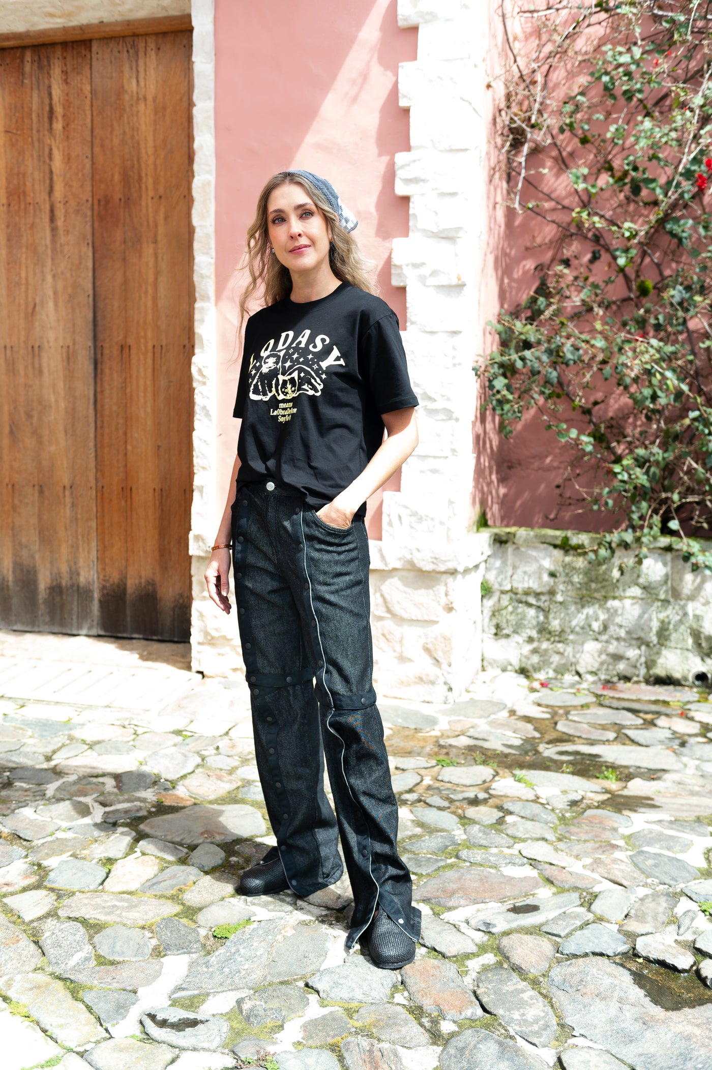 JEAN BROCHES BLACK